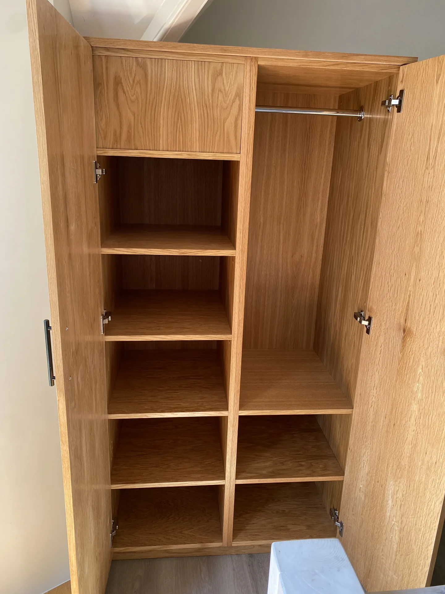 Bespoke oak shelving joinery