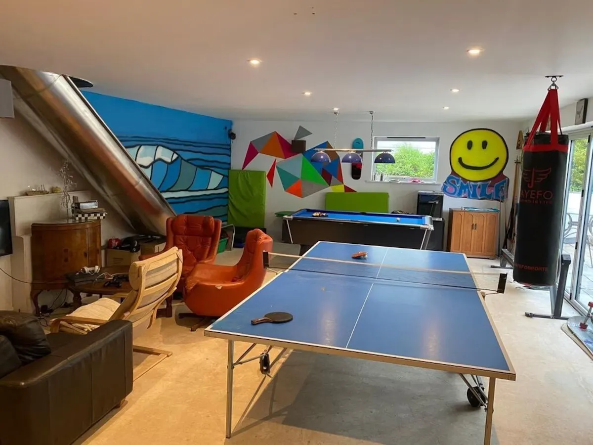 Lower-level games and entertainment room