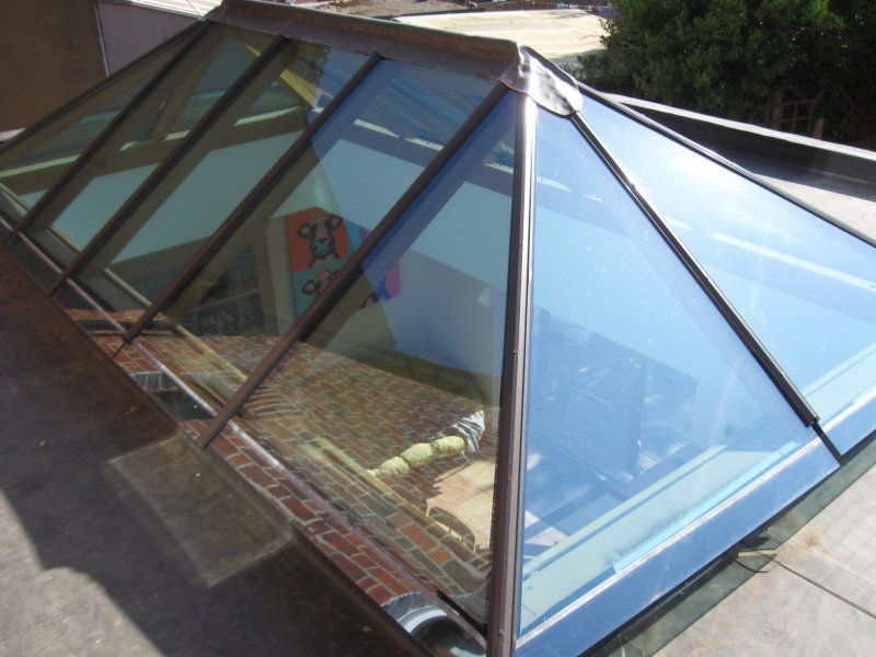 Glass roof lantern pyramid
