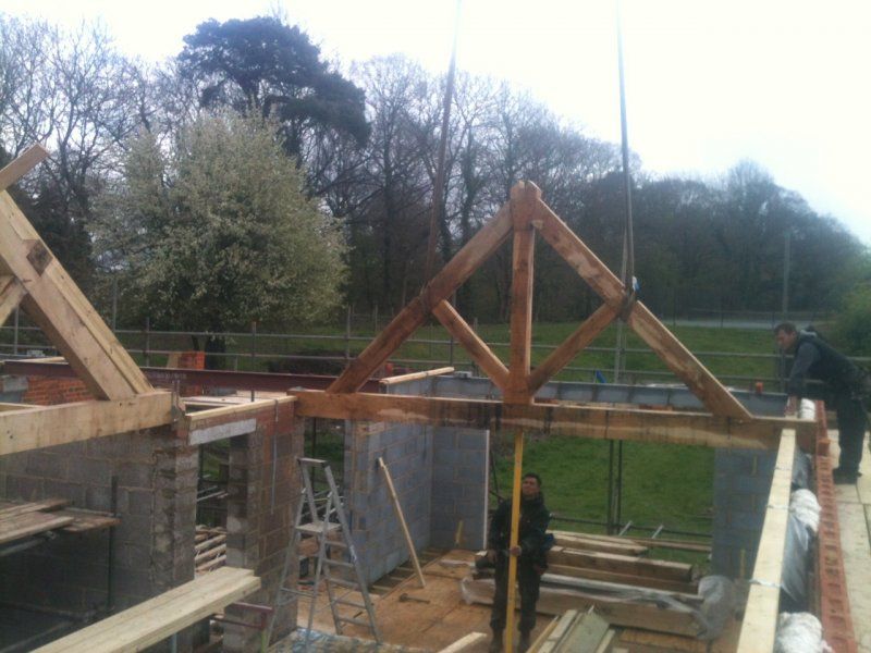 Oak roof trusses construction