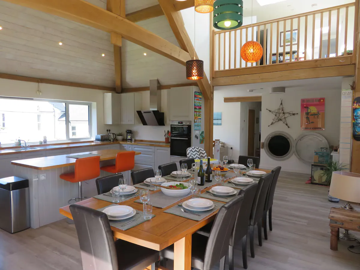 Oak frame in the main living space